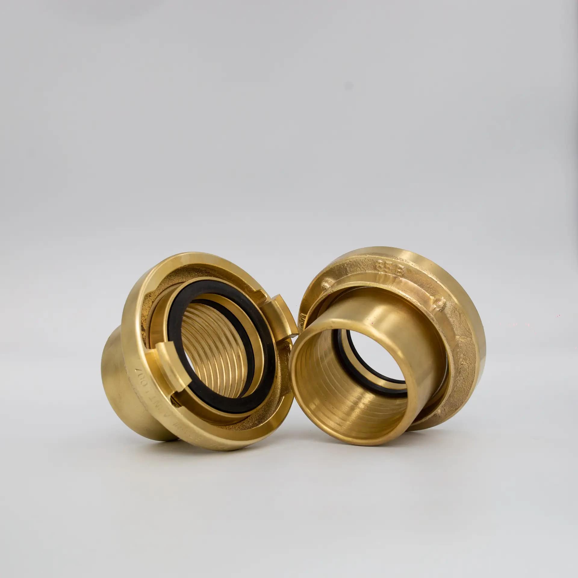 GPM 353 (L) - União para Mangueira de Incêndio 2.1/2" 65-B EL Industrial em Latão - Imagem 4