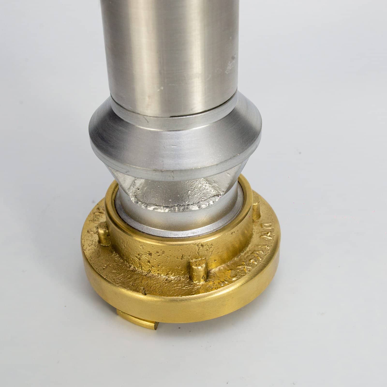 GPM 206 - Lançador de Espuma 1.1/2" Storz com Vazão de 200LPM Tubo em Alumínio - Imagem 2